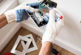 Electrician Instalatii Electrice Bucuresti